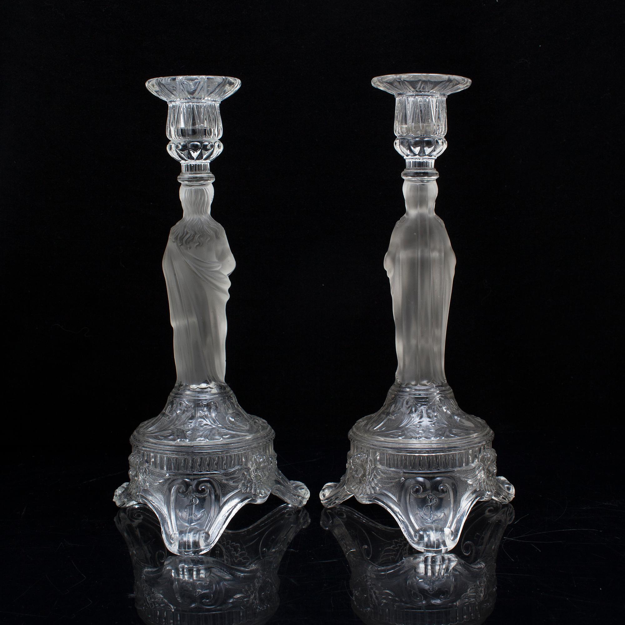 LJUSSTAKAR, ett par, pressglas, 1800-tal.