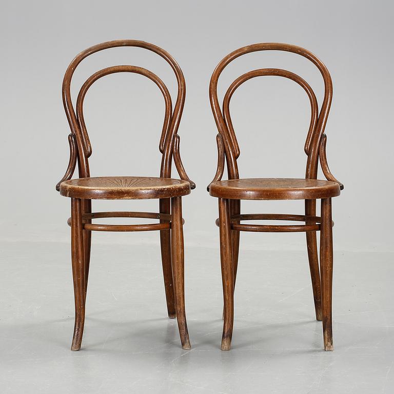 KARMSTOLAR, ett par, Thonet. 1900-talets första hälft.