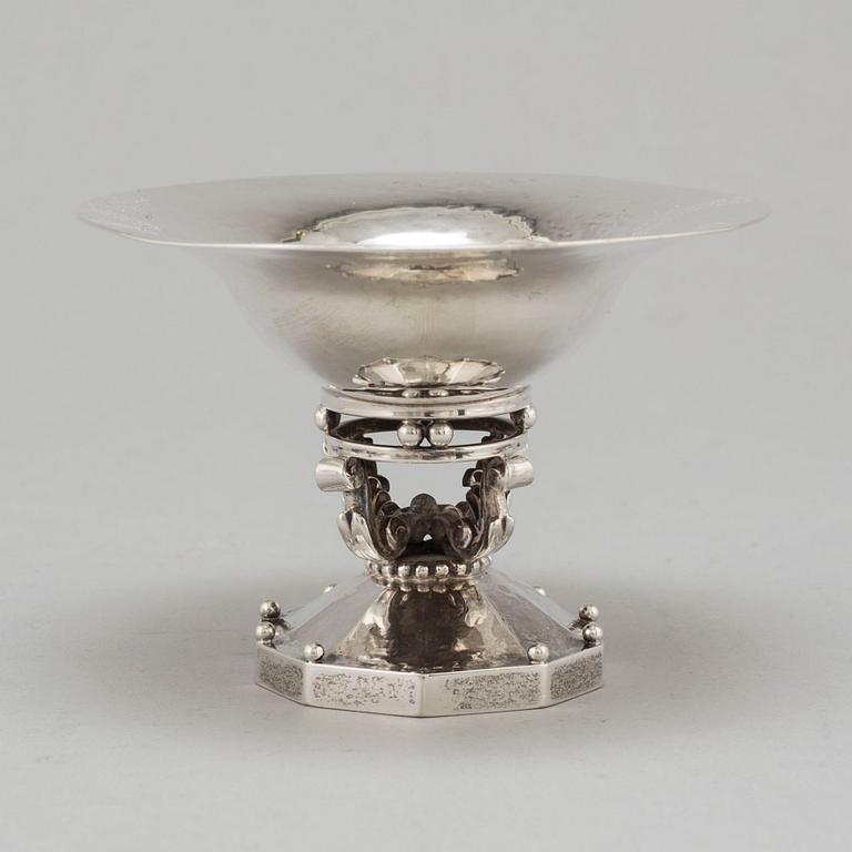 JOHAN ROHDE, a Georg Jensen silver bowl, Copenhagen, Denmark, 1918.