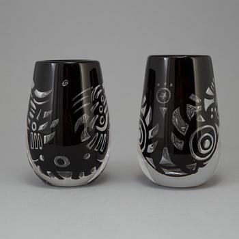 LARS HELLSTEN, vaser, 2 st, glas, Orrefors Gallery -88.