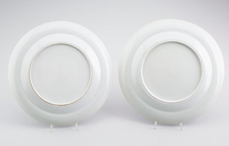 TALLRIKAR, 1 par, porslin, Kina, 1800-tal.