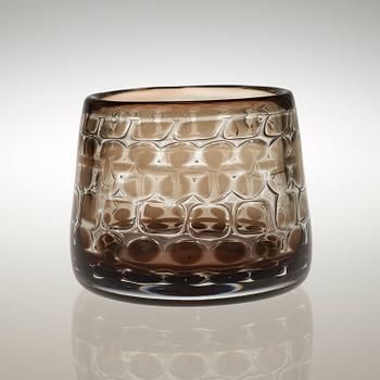 An Ingeborg Lundin ariel glass vase, Orrefors 1965.