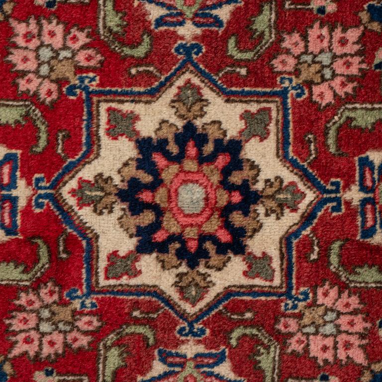 MATTO, Old Tabriz, ca 300 x 198 cm.