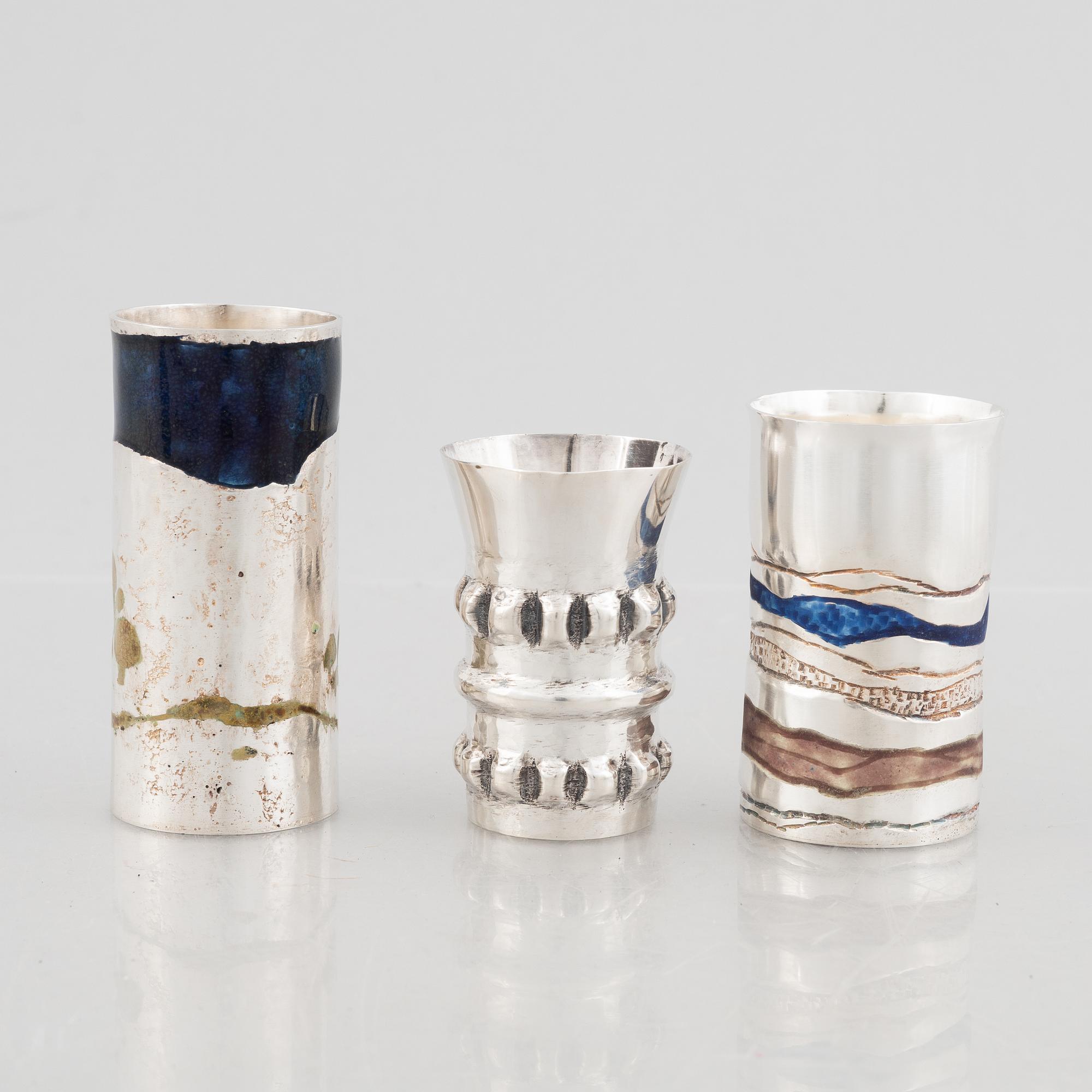 Three sterling silver miniature beakers/vases, marks of Lars Arby, Gothenburg, Sweden 1977-1982.