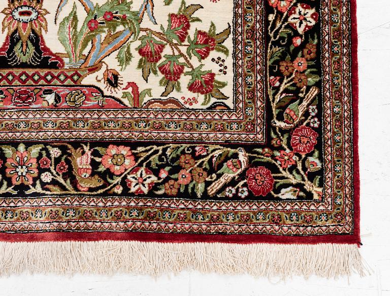 Carpet, Ghom, silk, approx. 170 x 105 cm.