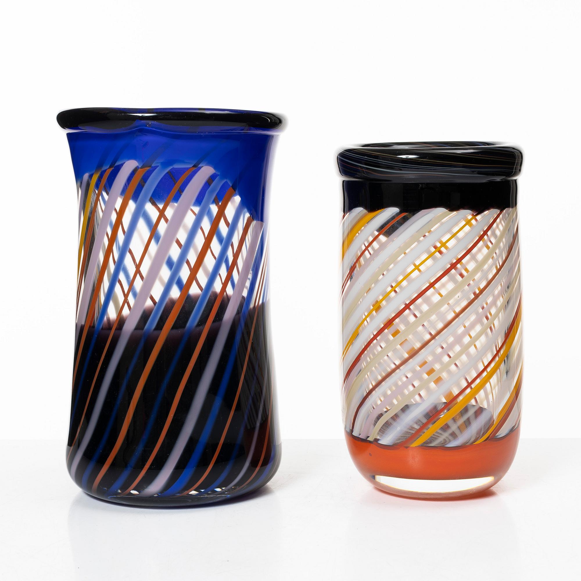 Erik Höglund, vaser, 2 st, Studioglas, Strömbergshyttan, 1988-89.