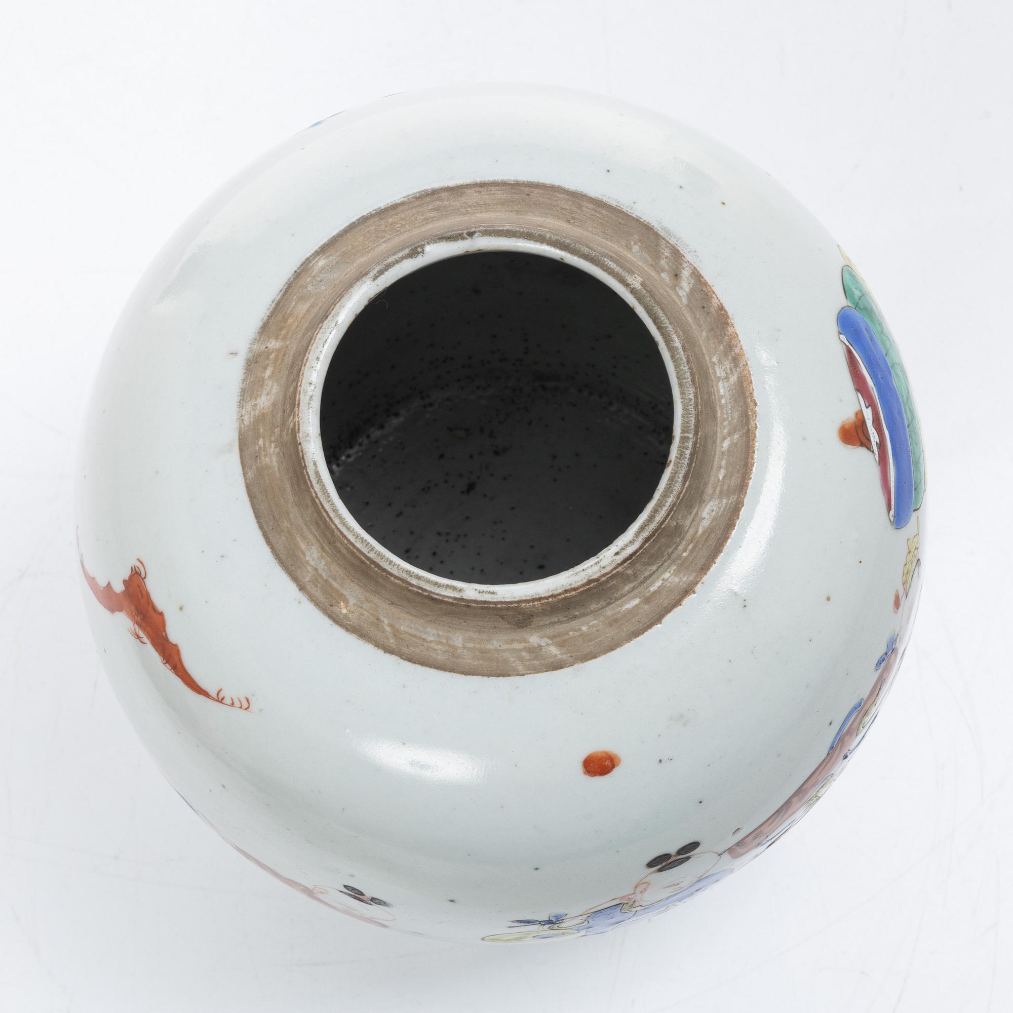 Bojan med trälock med nefrit, Kina sen Qingdynasti.