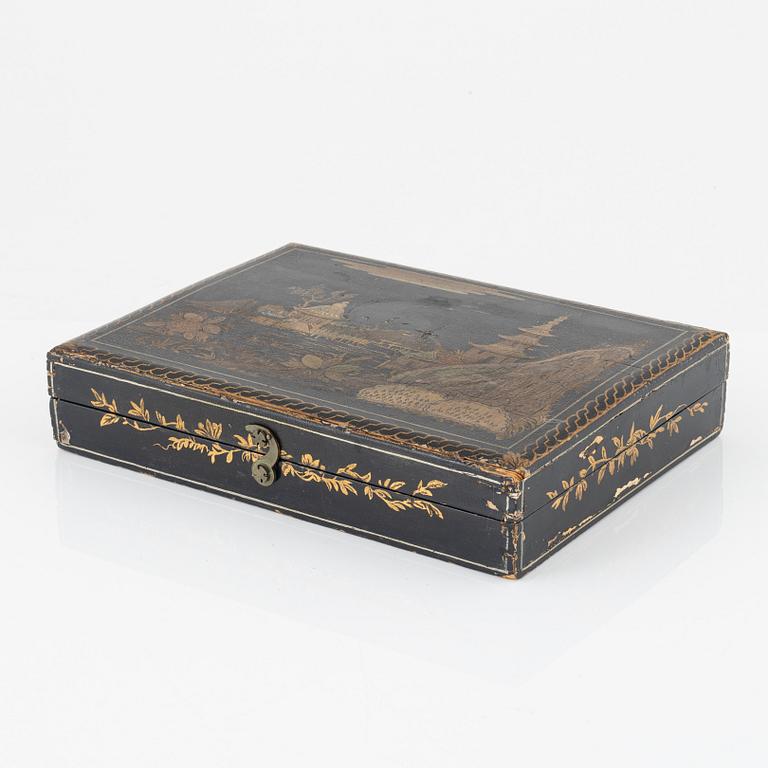 A Chinoiseries games table, 18th/19th century.