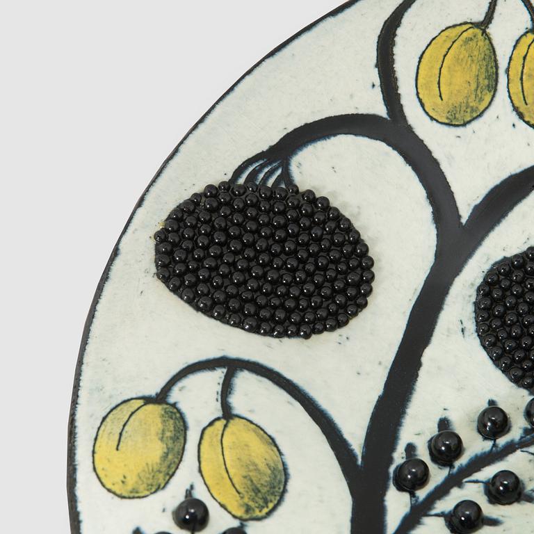 Birger Kaipiainen, a ceramic dish, signed Kaipiainen Arabia.