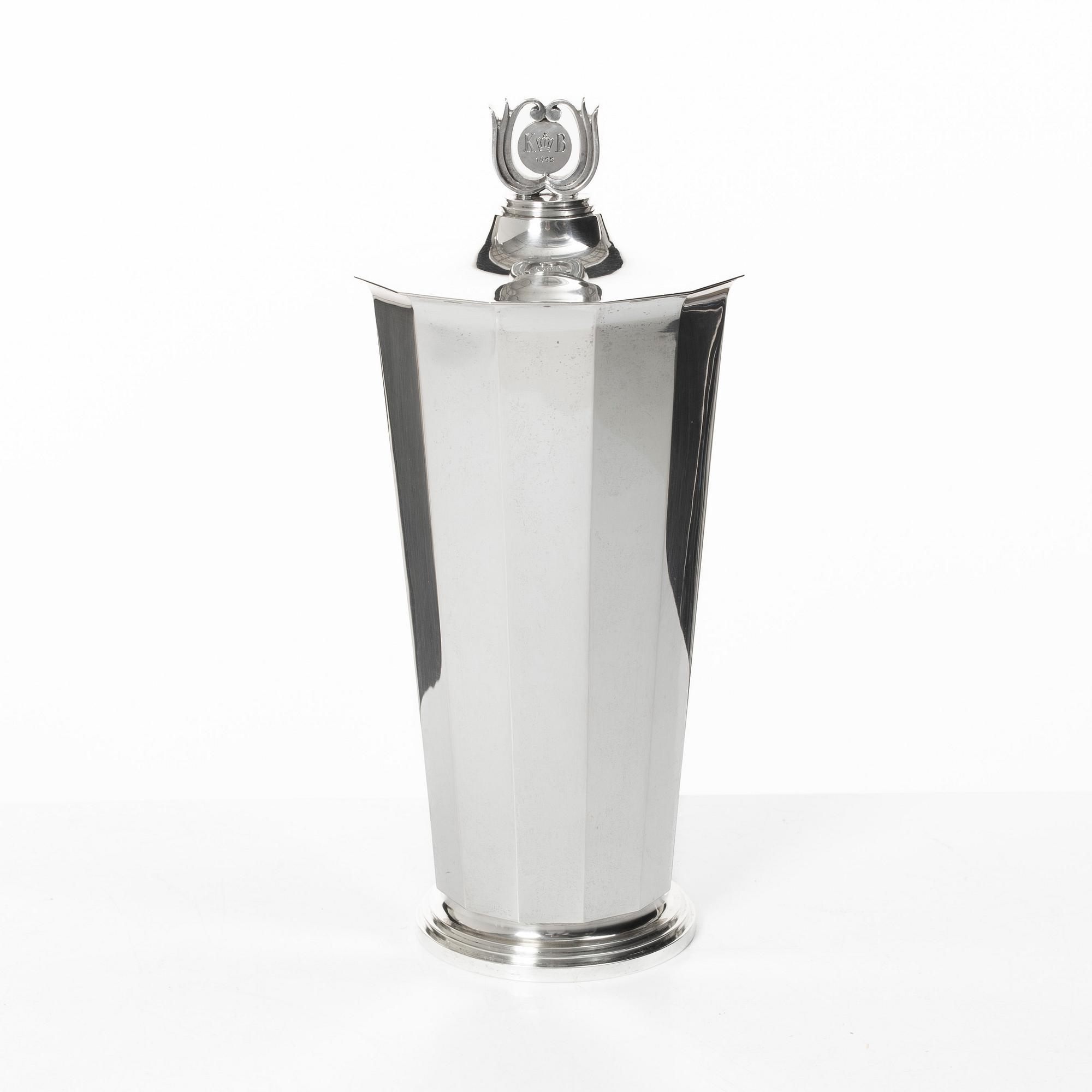 Atelier Borgila, A lidded sterling silver goblet, Stockholm 1951.