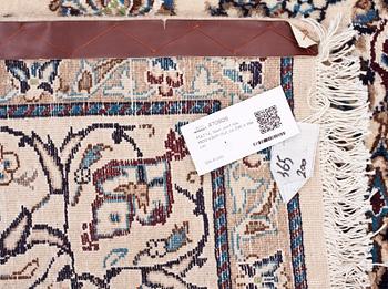 MATTA, Nain, part silk, 1900-talets slut, ca 296 X 196 cm.