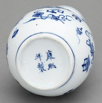 VAS, porslin, Kangxi-stil, 1900-tal.