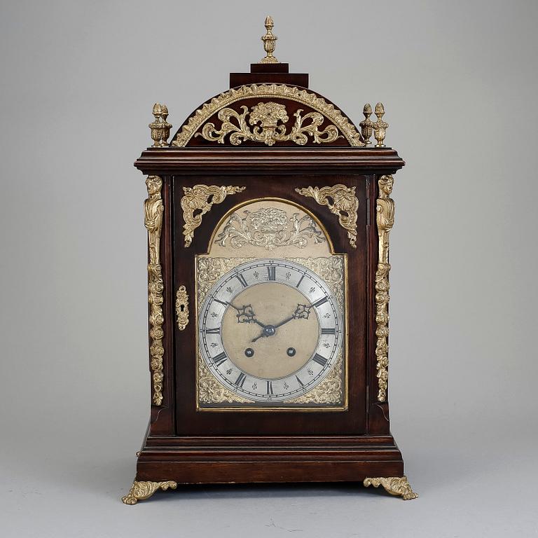 BORDSPENDYL, engelsk stil, 1900-talets mitt.