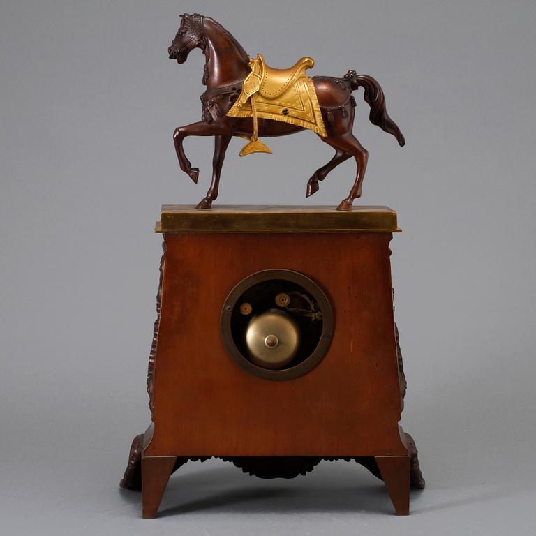 BORDSUR, mässing och patinerad metall, 1800-talets andra hälft.