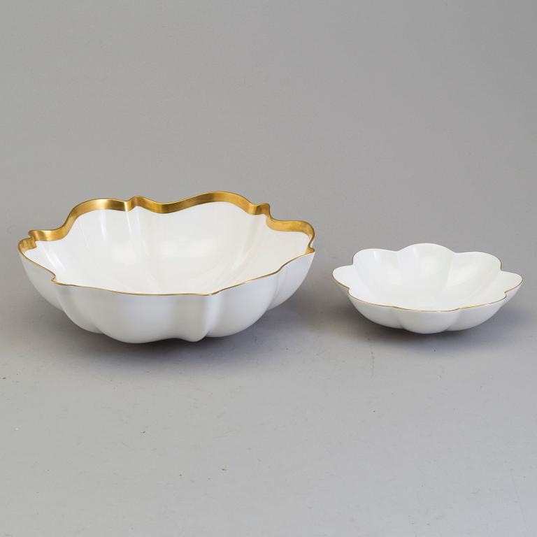 KARIN BJÖRQUIST, a 42 pcs Nobel porcelain dinner service.