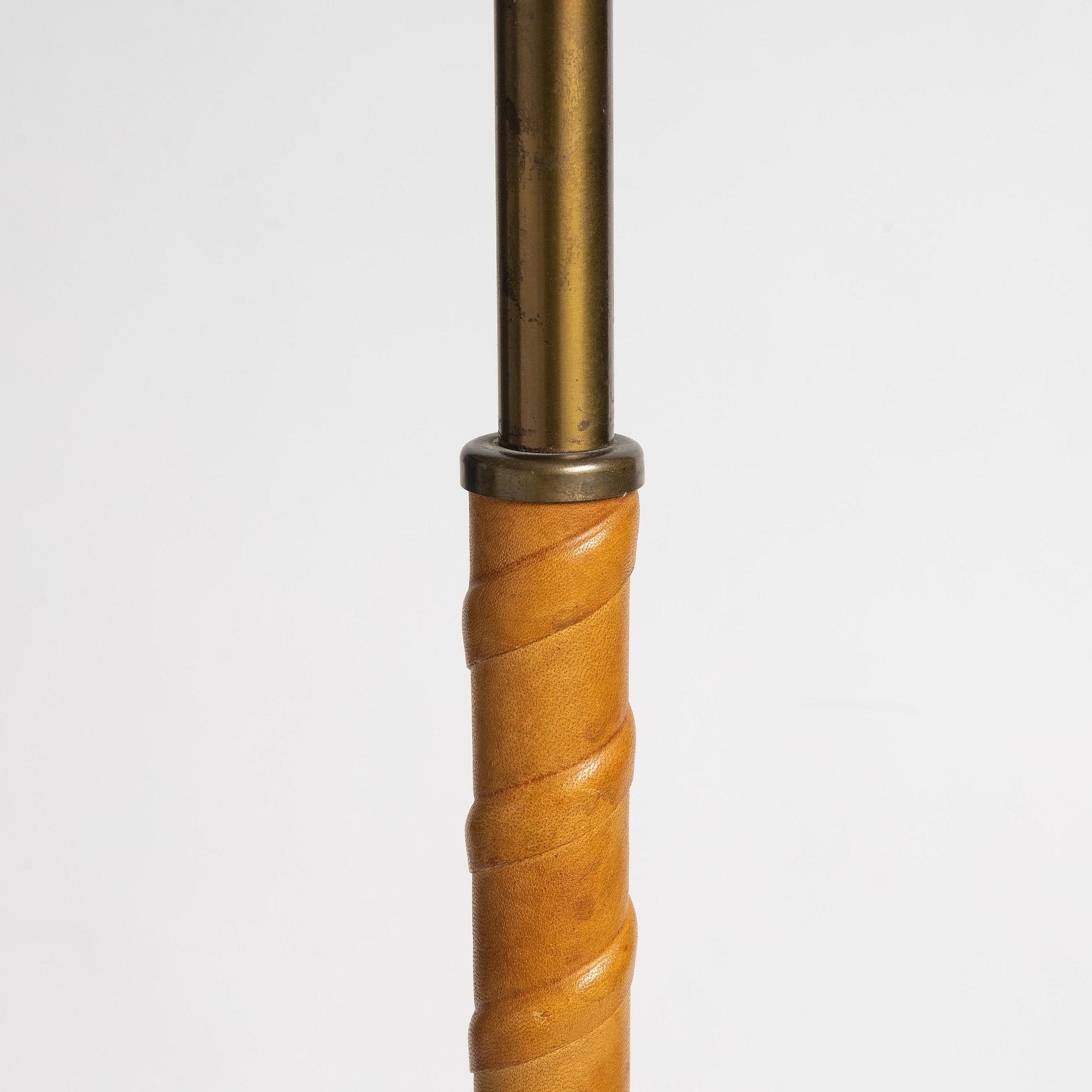 Harald Notini, eller Uno Westerberg, golvlampor, ett par, modell "15750", Arvid Böhlmarks Lampfabrik, Stockholm, 1950-60-tal.