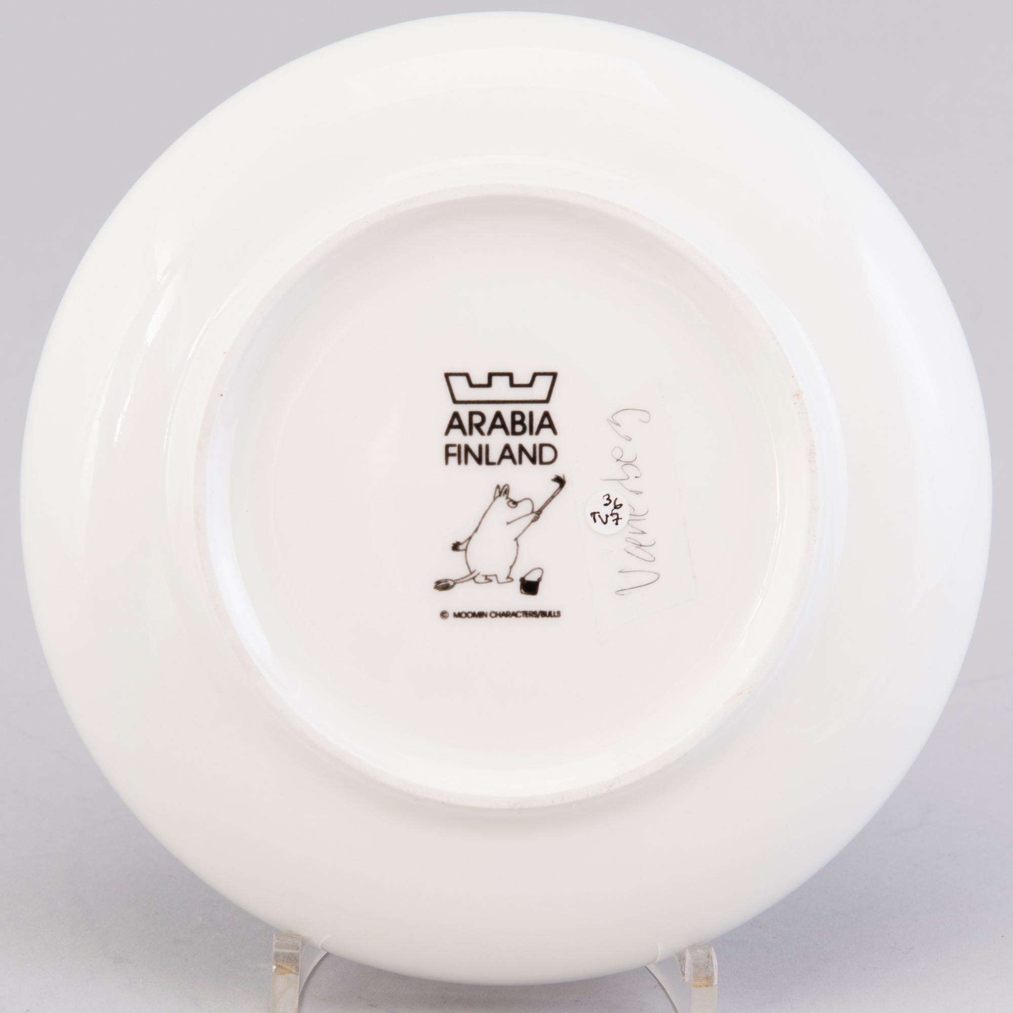A MOOMIN PLATE, porcelain, children’s plate, ’Happy family’, Arabia. Not in manufacturing.