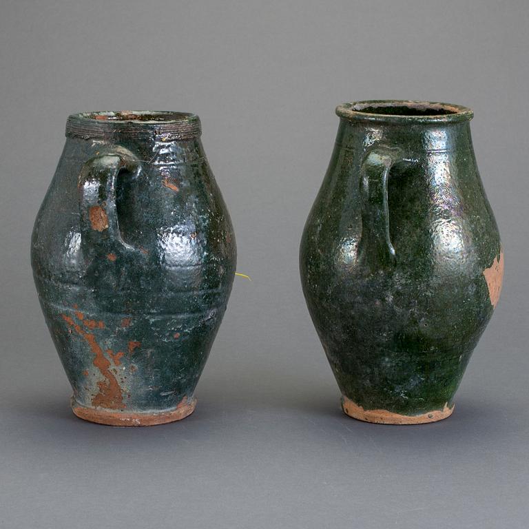 KRUS, 2 stycken, lergods, Europa, 1900-talets början.
