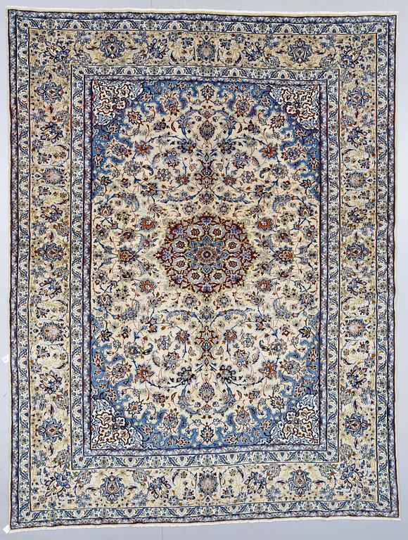 MATTA, sannolikt Isfahan, Ca 388x295 cm.