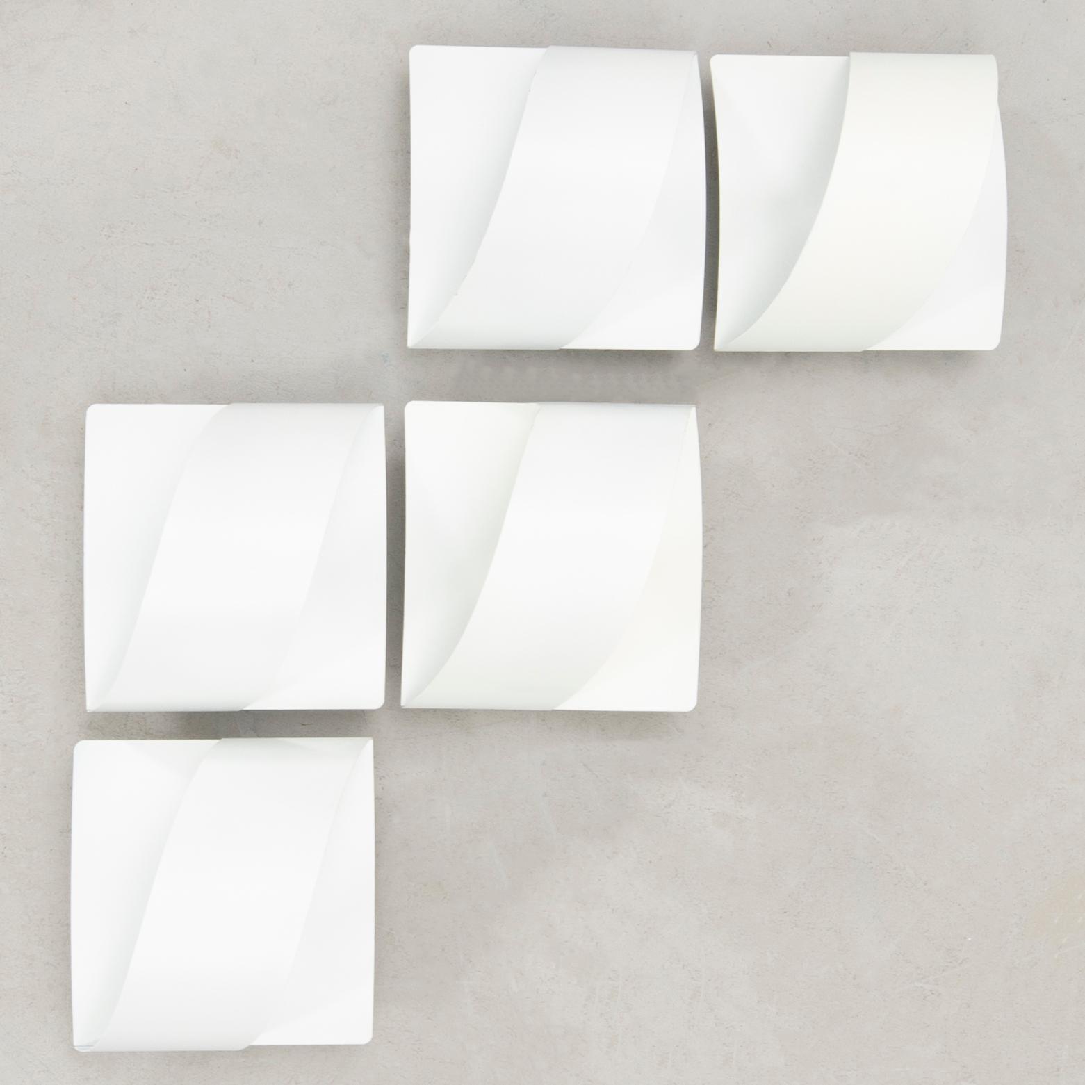 Peter Celsing, vägglampor 5 st "Band" Falkenbergs belysning sent 1900-tal.