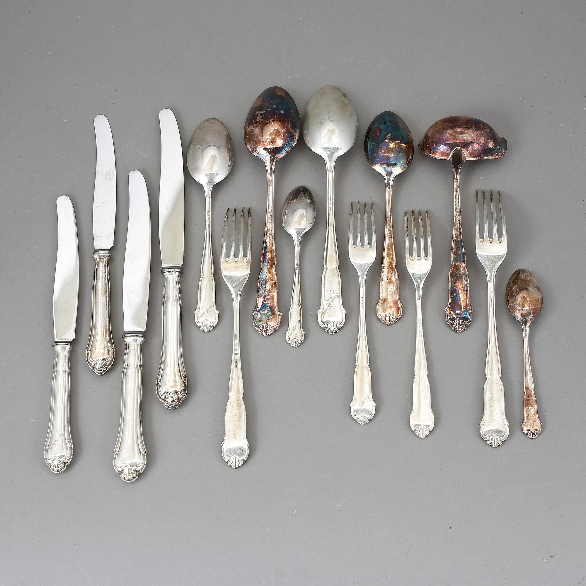 DELAR TILL BESTICKUPPSÄTTNING, 15 delar, silver. Modell Drottning Viktoria, C G Hallberg, Stockholm, 1900-talets mitt.