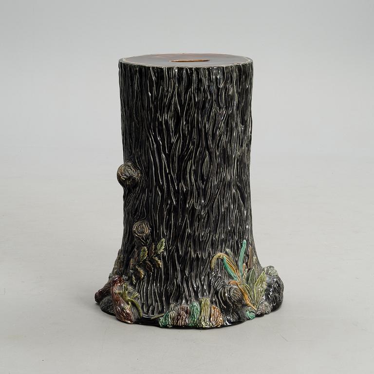 JAKKARA, majolikaa, Arabia, vuosisadan vaihde 1800/1900.