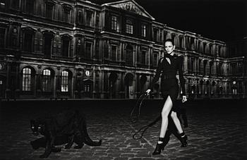 187. Mikael Jansson, "Freja at Le Louvre", 2010.