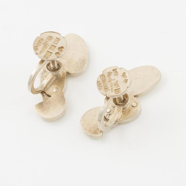 Wiwen Nilsson, a pair of earrings, silver, in the form of flowers, Lund 1952 and 1953.