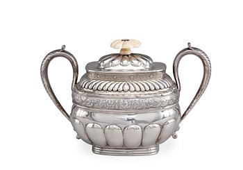 415. A SUGAR BOWL WITH A LID.