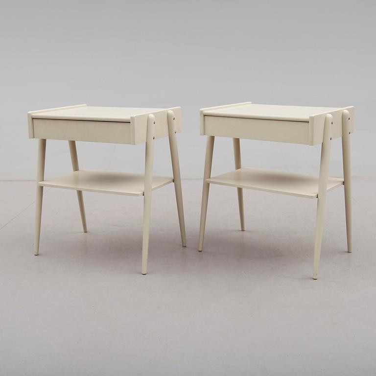 SÄNGBORD, 1 par, Carlströms & Co., 1900-talets andra hälft.