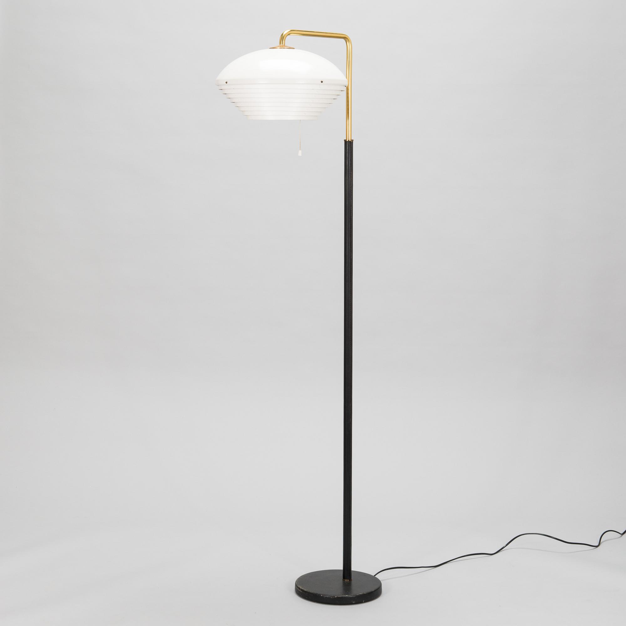 Alvar Aalto, golvlampa modell A811, Valaistystyö.