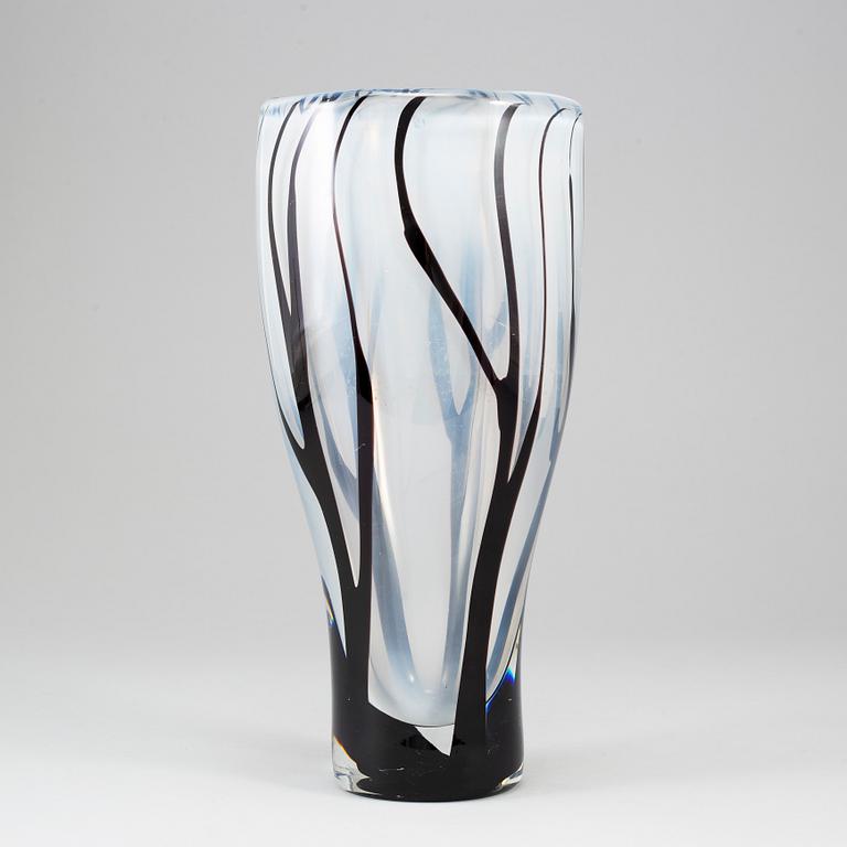 VICKE LINDSTRAND, a glass vase from Kosta, 1950's.