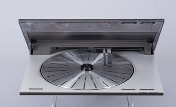 MUSIKANLÄGGNING, 2 delar, Bang & Olufsen.