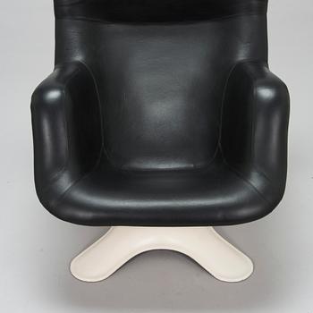 Yrjö Kukkapuro, fåtölj "Karusell" och bord "Saturnus" modell 659-55, Avarte, Finland.