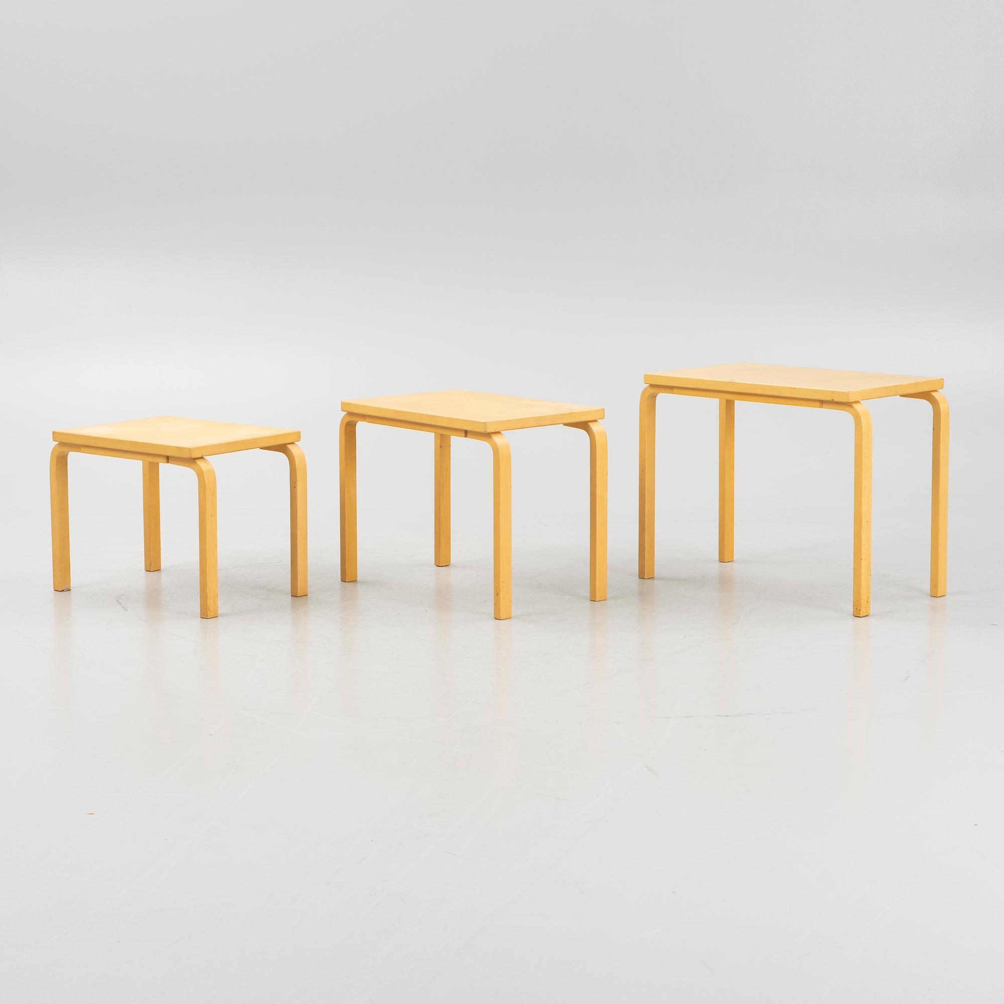 Alvar Aalto, satsbord, 3 delar, modell 88, Artek, Finland.
