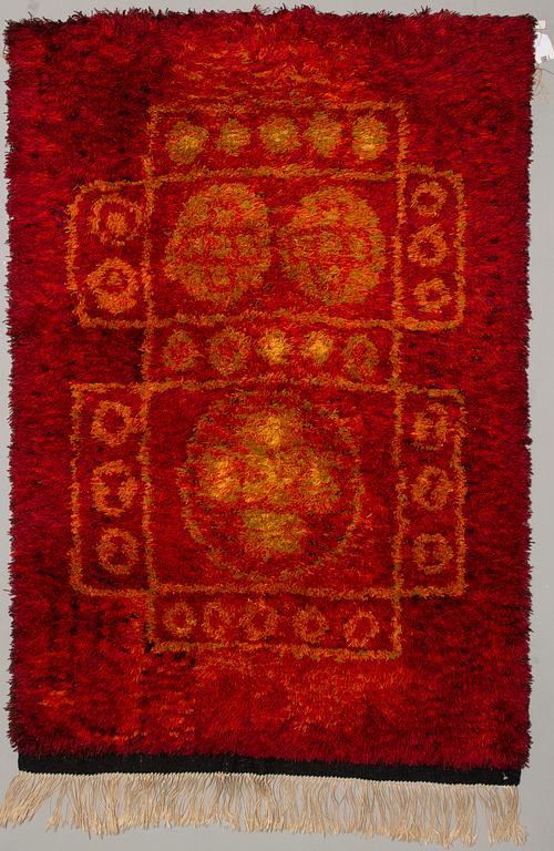 LAILA LEPPÄNEN, A RUG. Loimu. Signed Laila Leppänen 1967.