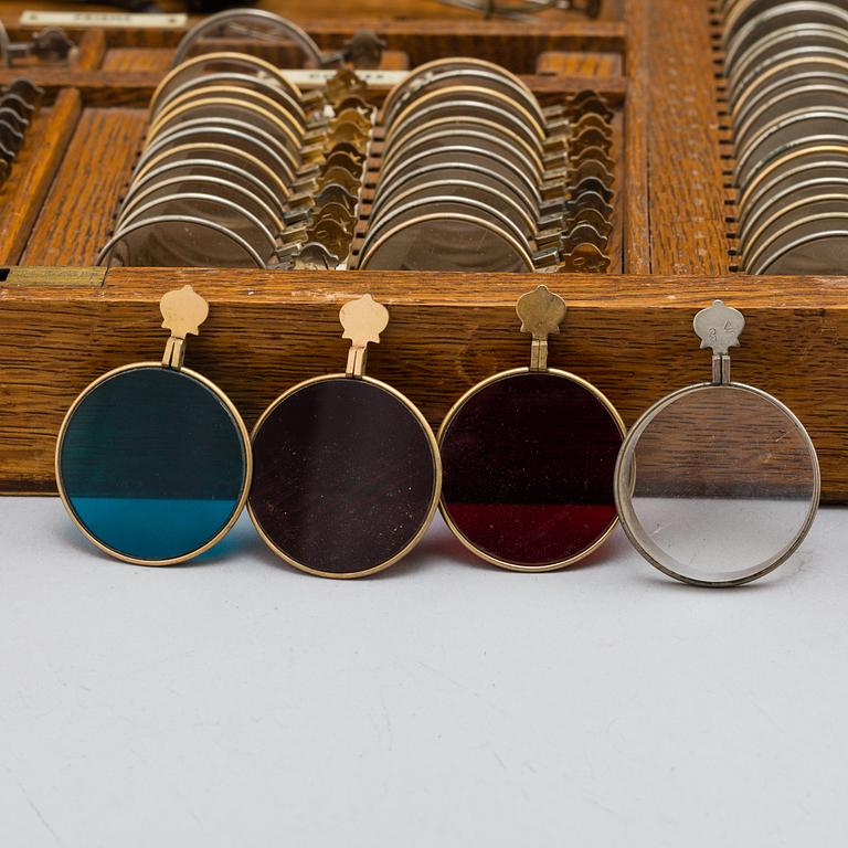 INSTRUMENT FÖR OPTIKER, troligen England, 1900-talets första hälft.