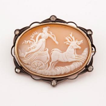 Brooch with a shell cameo, silver and 14K gold with rose-cut diamonds.