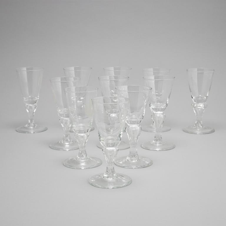 A set of eleven wine glasses fron Reijmyre.