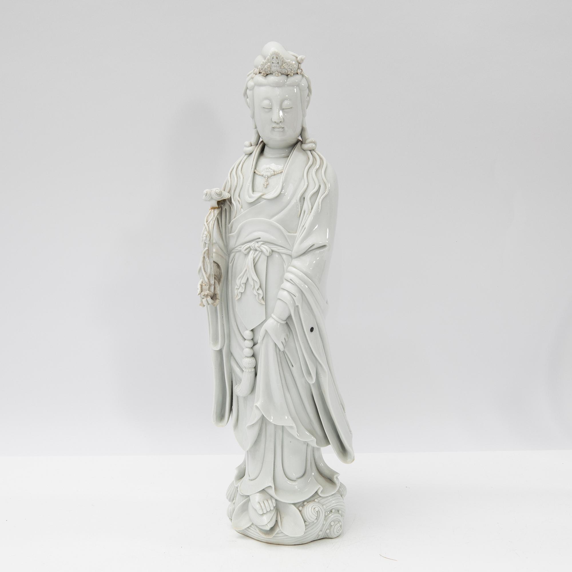 Guanyin, porcelain, blanc de Chine, late Qing dynasty, 19th century.