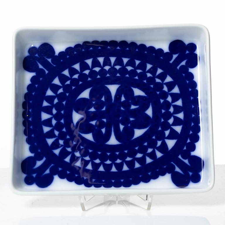 Stig Lindberg, a 39-piece 'Blå husar' creamware dinner service, Gustavsberg.