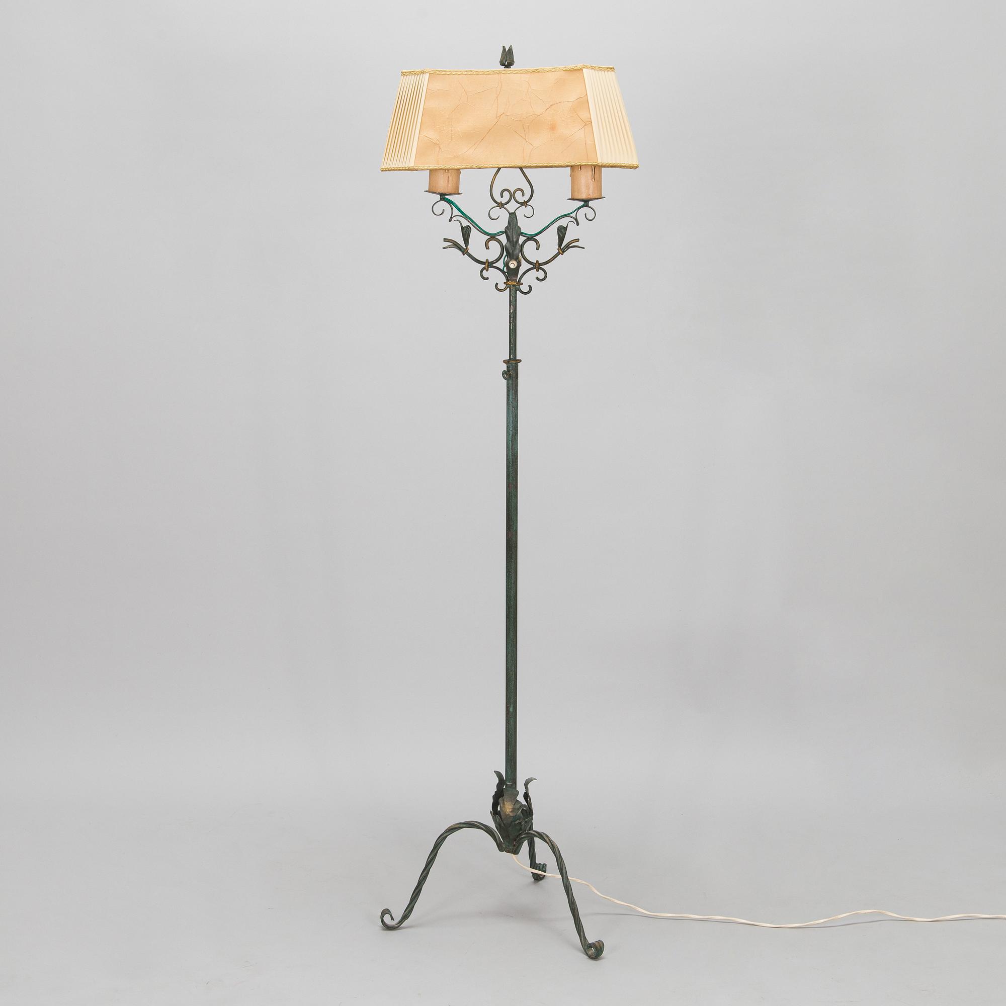 Golvlampa, möjl. Taidetakomo Antti Hakkarainen, Helsingfors 1930-tal.