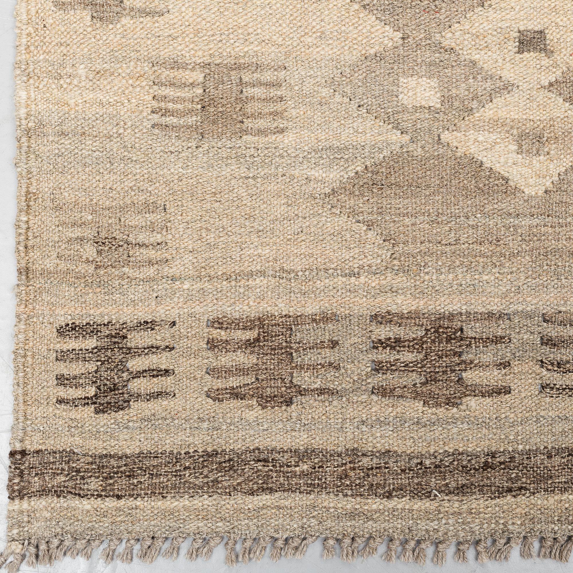 A CARPET, Kilim 248 x 171 cm.