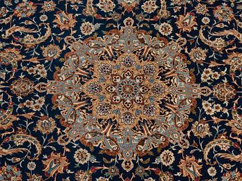 Matta, old Isfahan, part silk, ca 253 x 177 cm, signerad  Isfahan - Ali Dordashti.