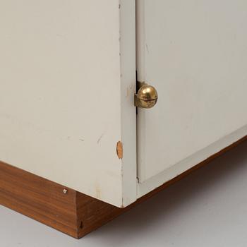 Josef Frank, A bookcase, model B2255, Firma Svenskt Tenn, before 1985.