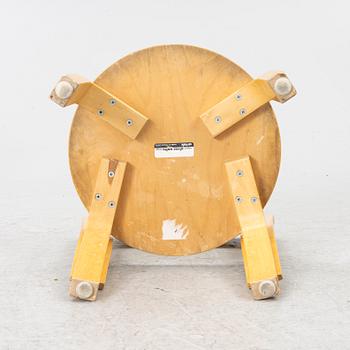 Alvar Aalto, barnstolar, 6 st, Artek, Finland.