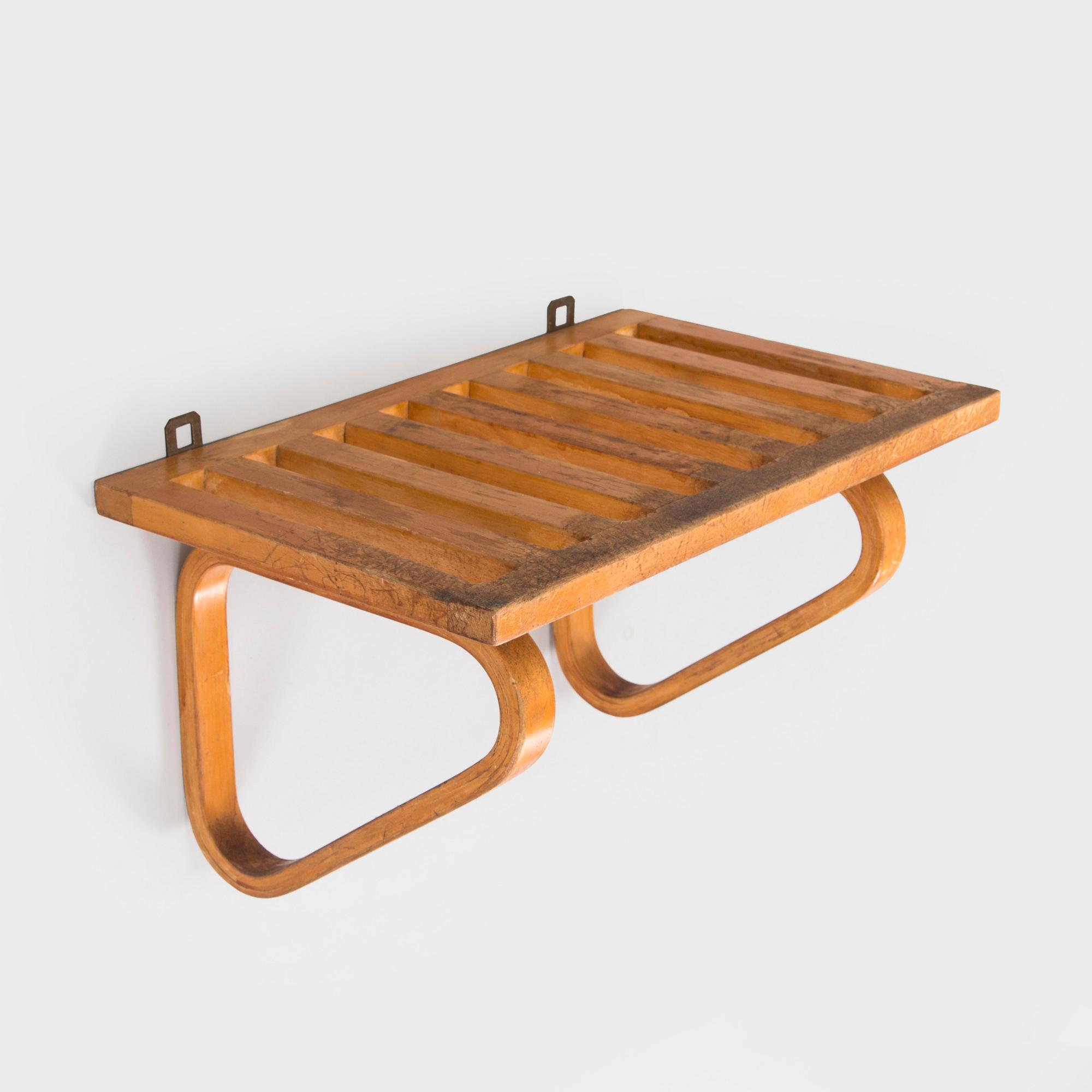 Alvar Aalto, A 1930s coat hanger, model 113, for O.Y. Huonekalu- ja Rakennustyötehdas A.B.
