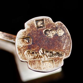 ÖRHÄNGEN, 1 par, silver, Wiwen Nilsson, Lund 1967, med bergkristall.