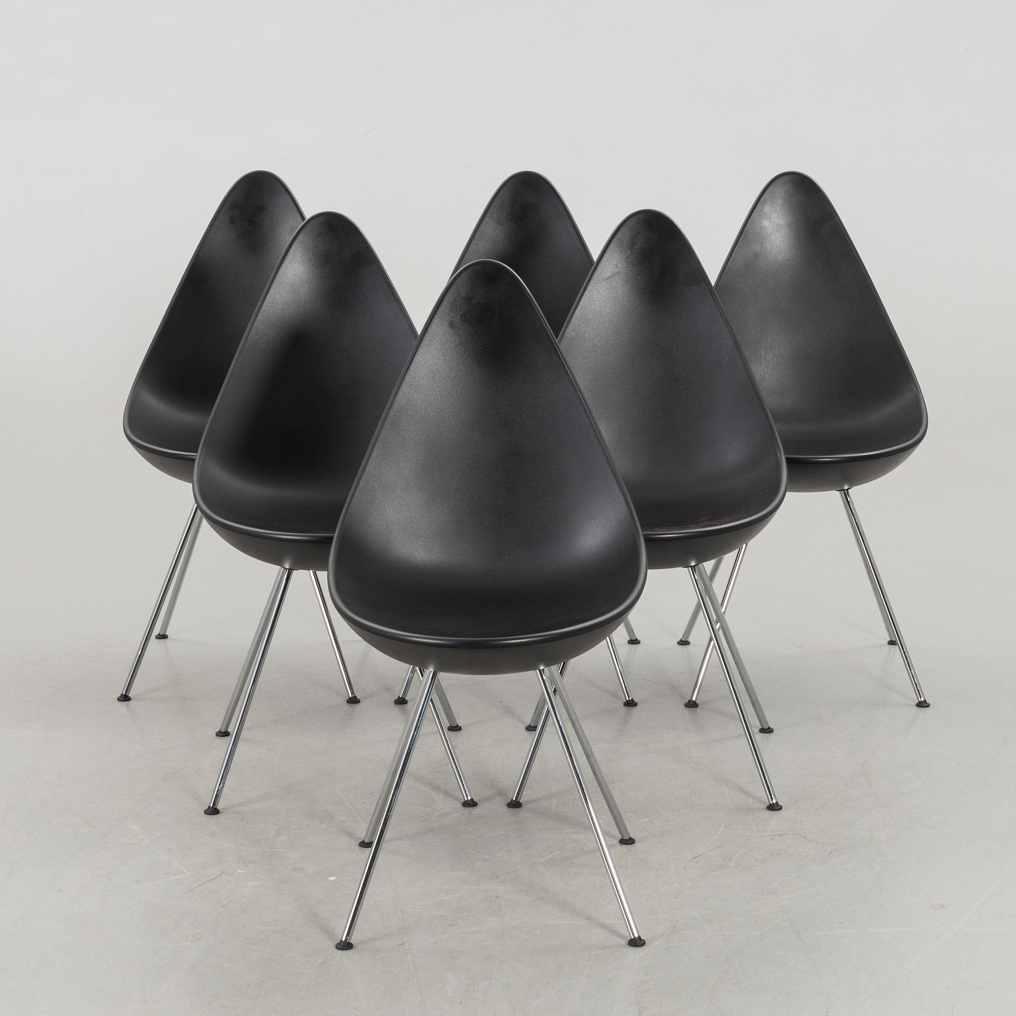 SIX ARNE JACOBSEN CHAIRS "DROPPEN" FOR FRITZ HANSEN.