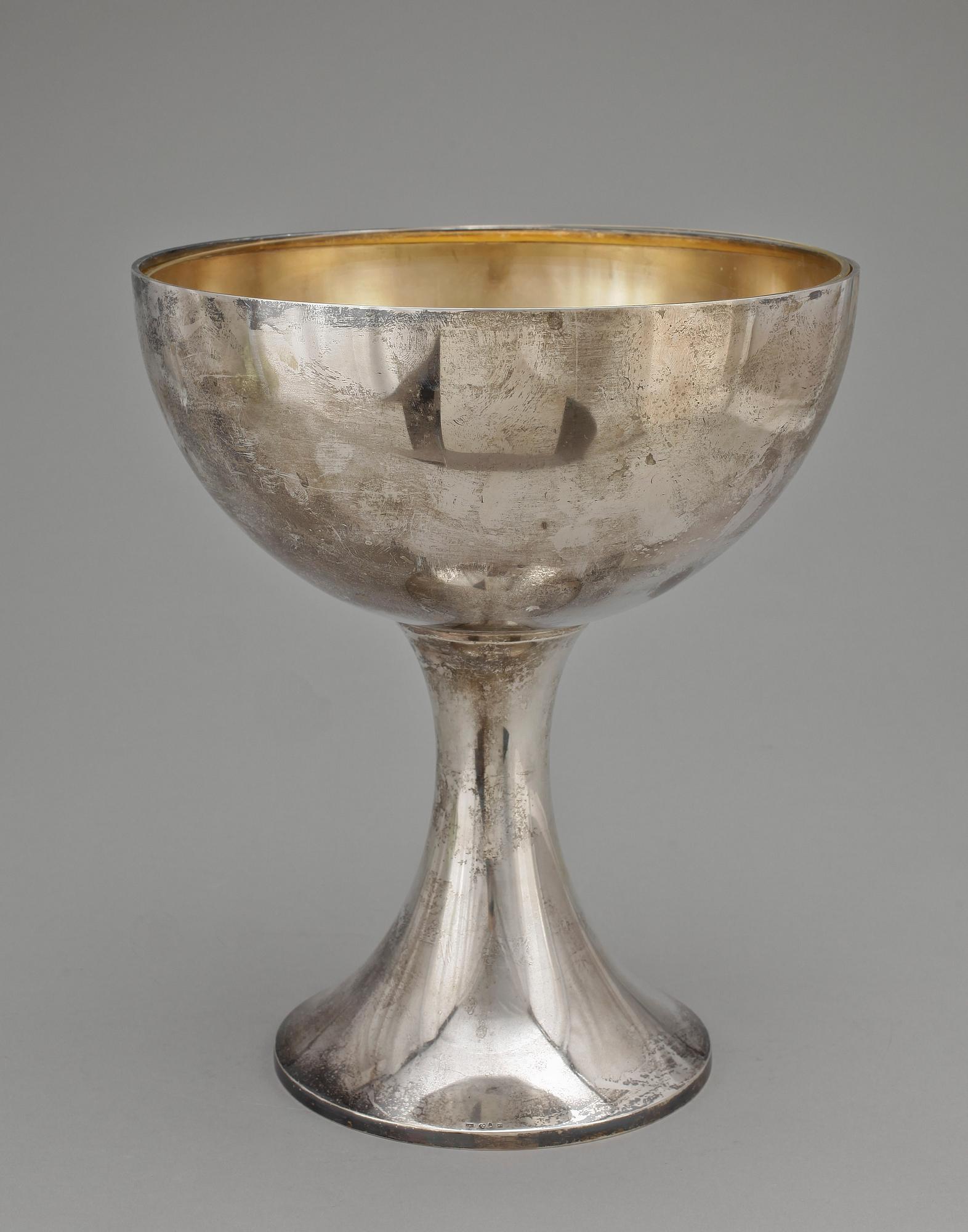 POKAL, silver, otydliga mästarstämplar, Stockholm, 1910. Vikt 822 g.
